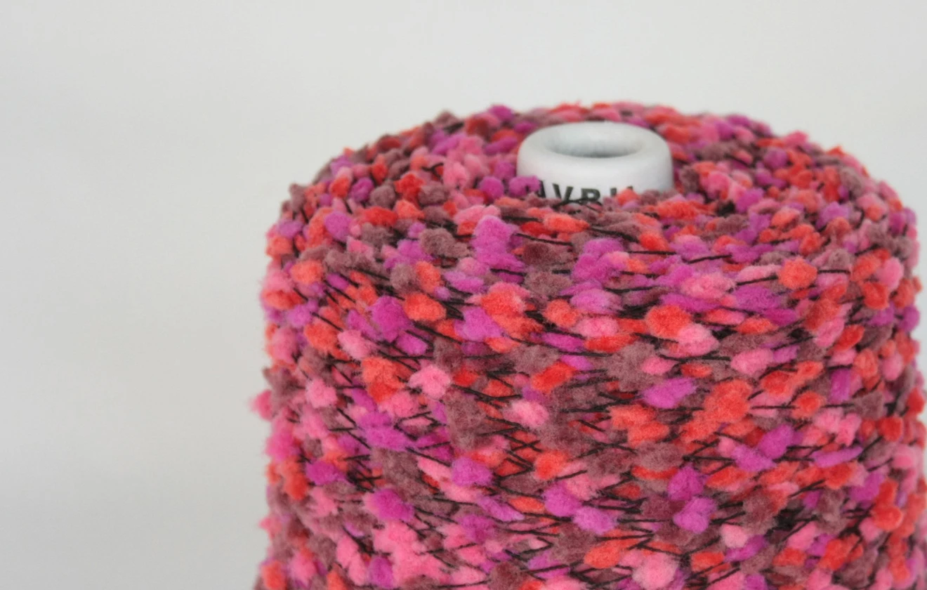 Bright gradation color hand knitting yarn for stationary and collage