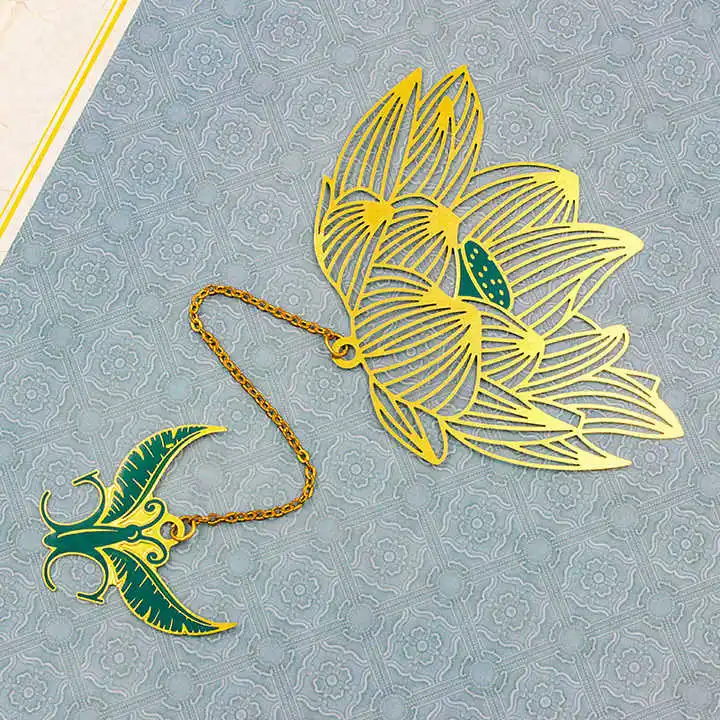 Hot Sale Gift Hard Soft 3D Gold Plated Metal Hollowed Out Tassel Book Mark Logo Bookmarks For Book Custom Metal Enamel Bookmark