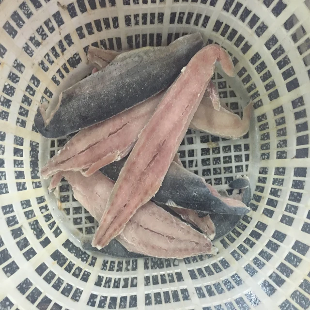 whole round seafood fish for market 200-250g frozen pacific mackerel raw material block in stock