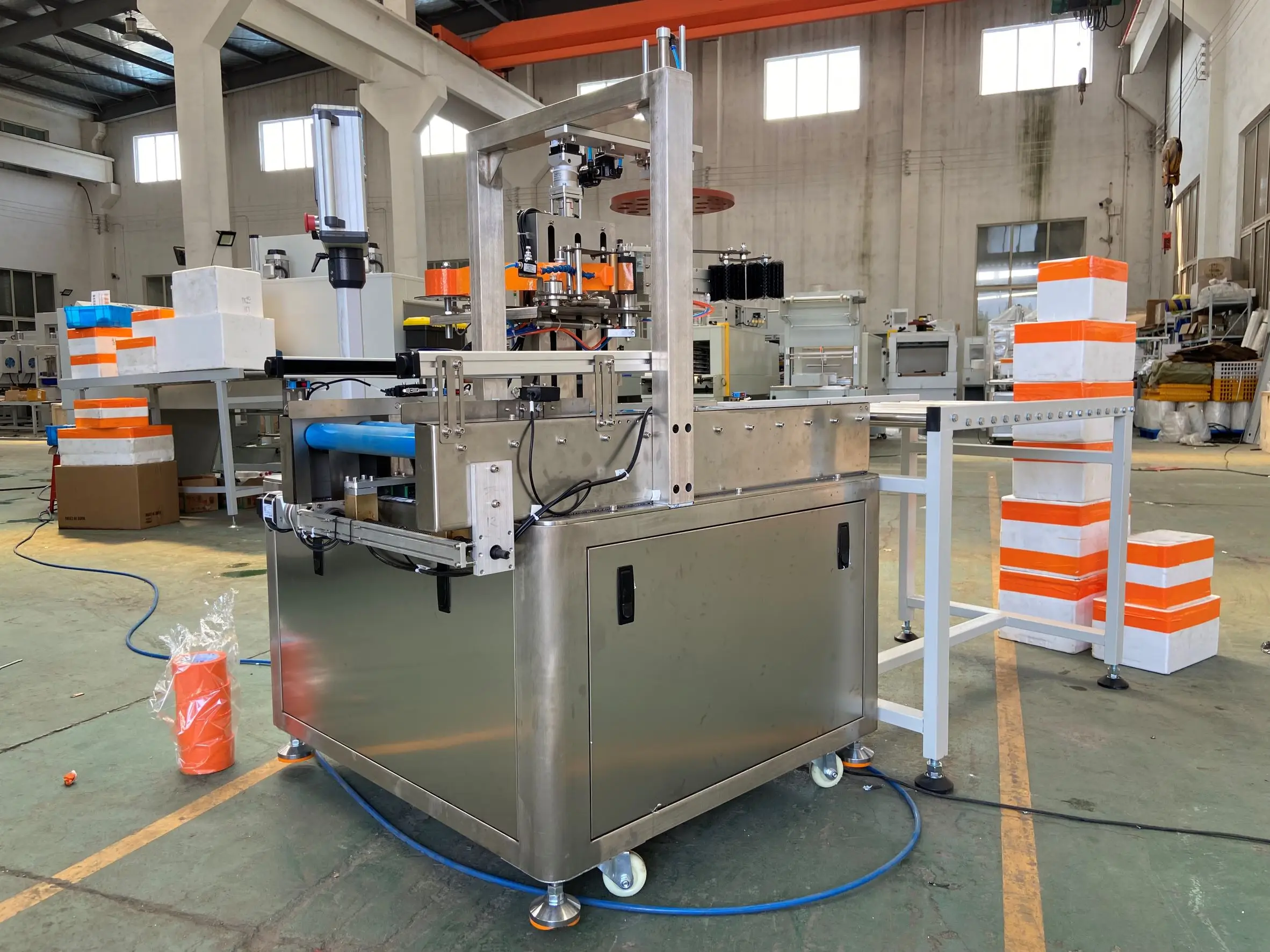 Factory direct sales cold chain e-commerce delivery tape winding machine tape automatic sealing foam box sealing machine