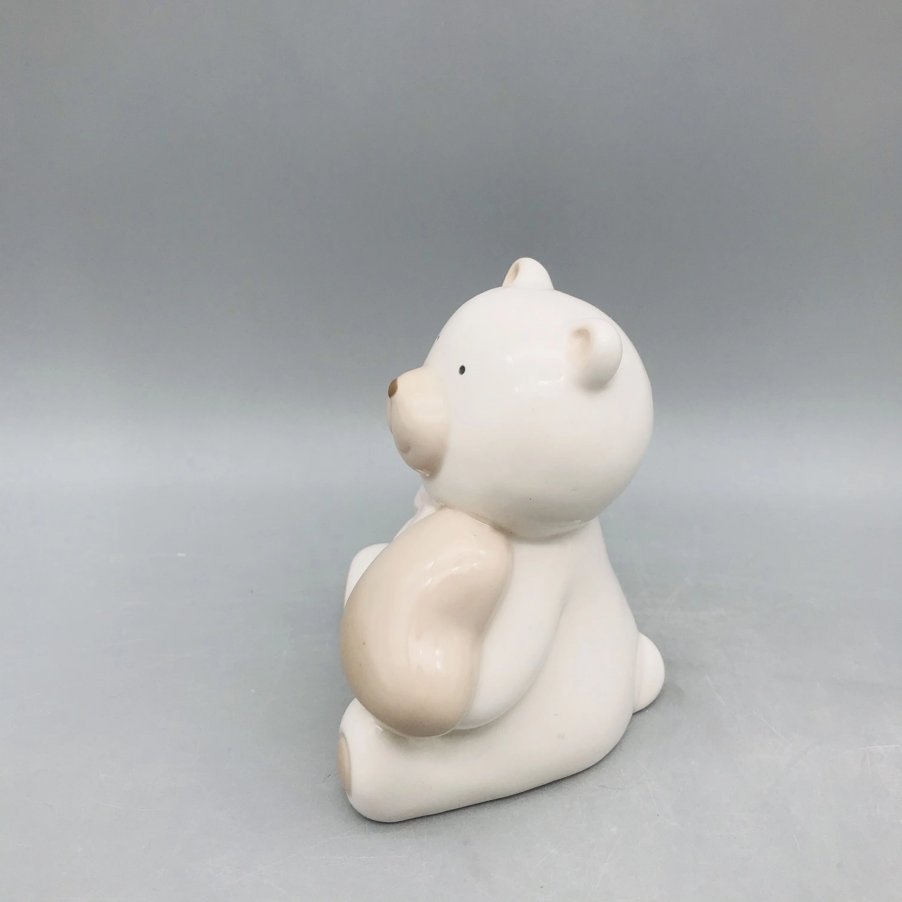 Low MOQ cute design handmade ceramic teddy bear decoration