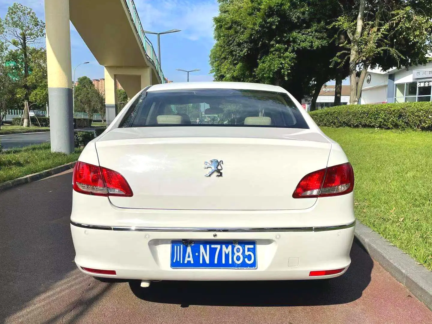 Used Cars dongfeng Peugeot 2010 vehicle cheap for wholesale