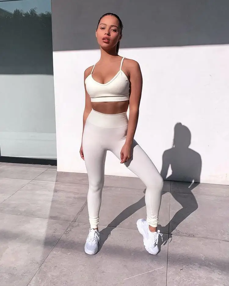 
Summer 2021 Hot Sale Drop Shipping Slim Short Hip Lift Yoga Set Low-cut Sexy Two-piece Suit Sling Solid Yoga Wear 