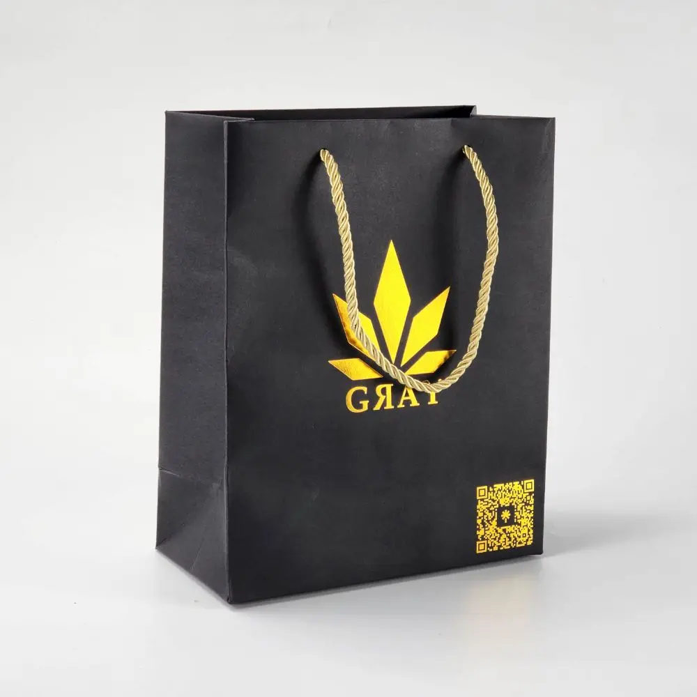 Fashion OEM Custom Gold Stamping Black Luxury Gift Shopping Beautiful Makeup Paper Bag