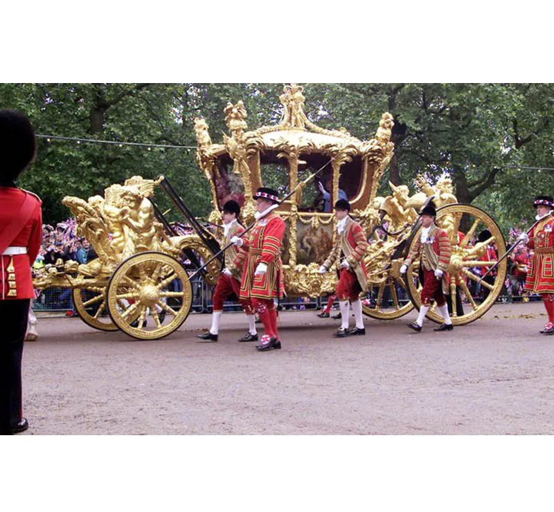 
Gold state coach of the Royal Mews chinese build 