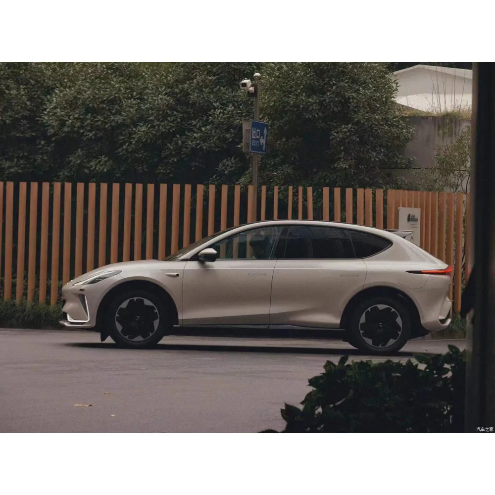 2023 IM LS7 EV б/у большой внедорожник электрический автомобиль Zhiji модель с IM-двигателем новый китайский энергетический