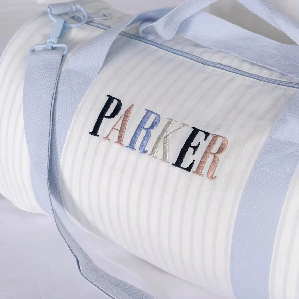 Wholesale Monogram Outdoor Duffel Bag For Women Large Capacity Overnight Bag Custom Canvas Travel Bag