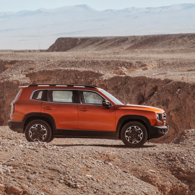Large Stock 2024 China HAVAL H6 Hybrid Left Hand Driving Haval H6 New Car  SUV With Best Price