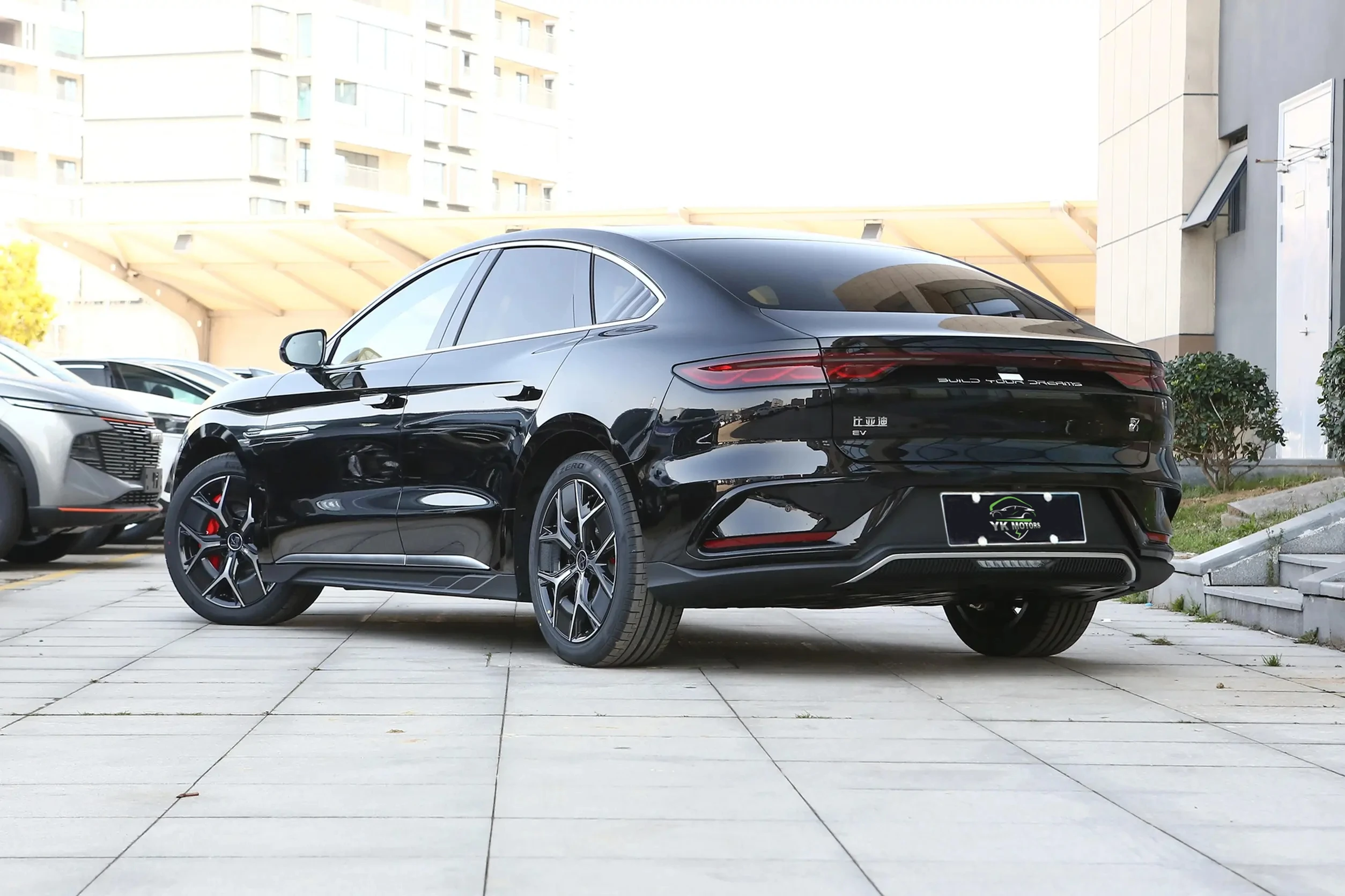 YK MOTORS Byd Electric Car Byd Han Ev 2023 Used New Energy Vehicles Right Hand Drive Byd Han Pure Vehicle