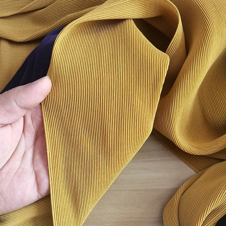 
2021 newest tudung fashion plain premium mini pleated chiffon shawl hijab Muslim shawls for malaysia 