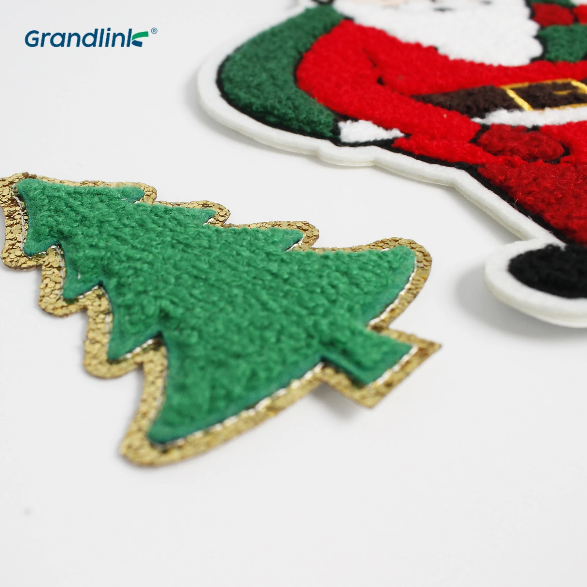 Factory Wholesale christmas santa baby Clothing Towel Embroidery chenille self adhesive Iron On Patches for Clothes bag ornament