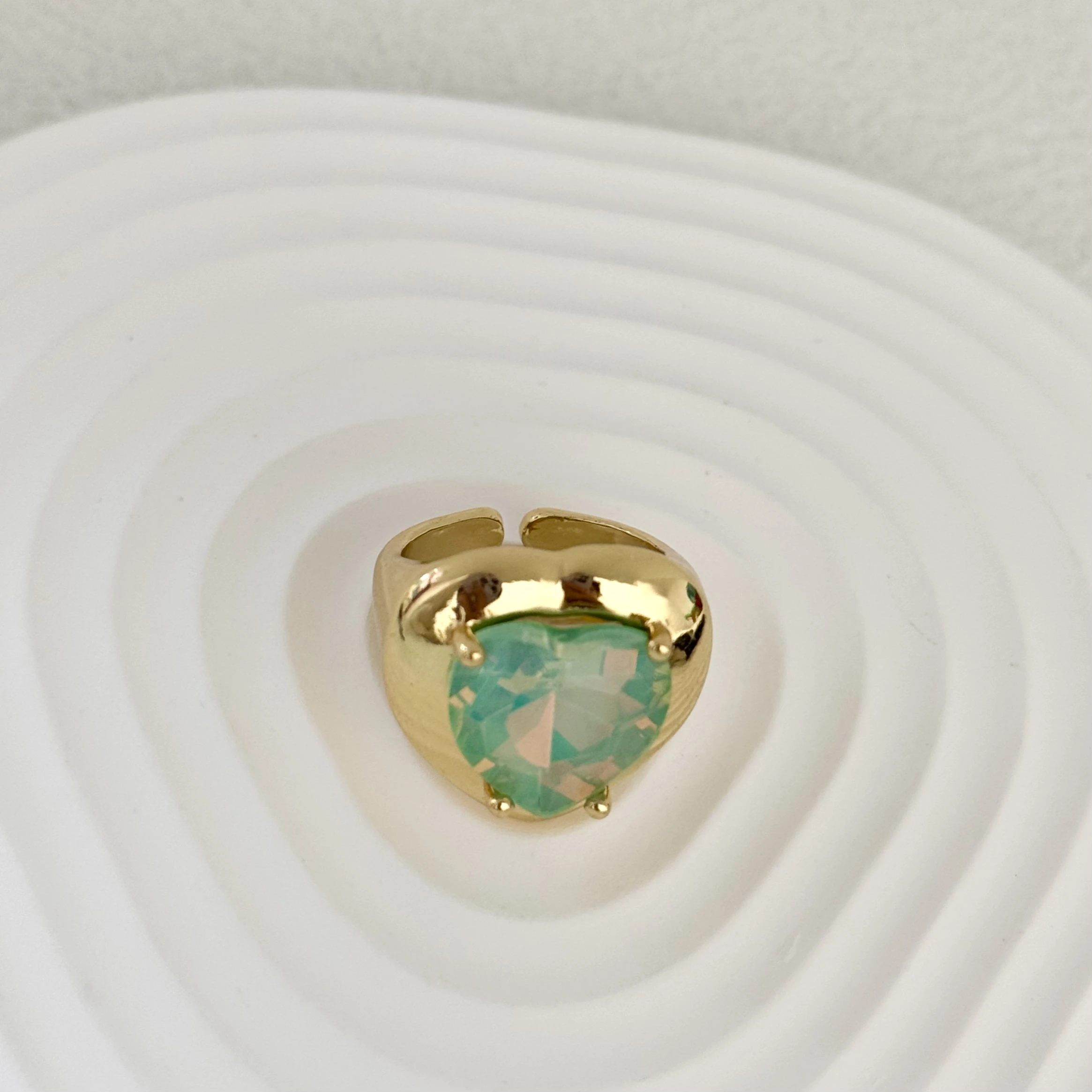 New Trendy Chunky Colorful  Heart Rings  18K Gold Plated Minimalist Heart Crystal  Gemstone Finger Ring  Jewelry for Gifts