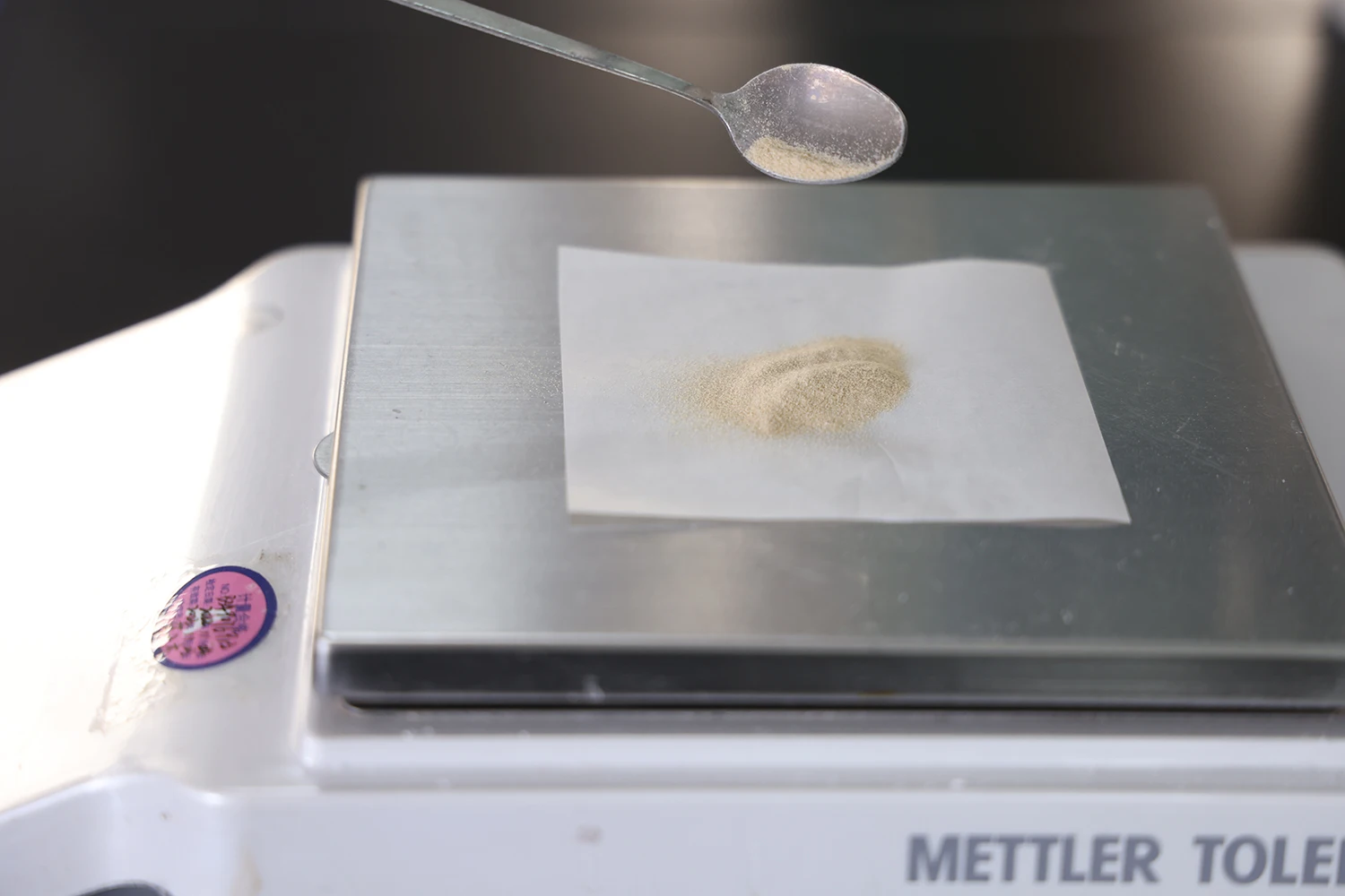 Wholesale Industrial Grade Yellow Bright Moon Sodium Alginate Cosmetic Grade