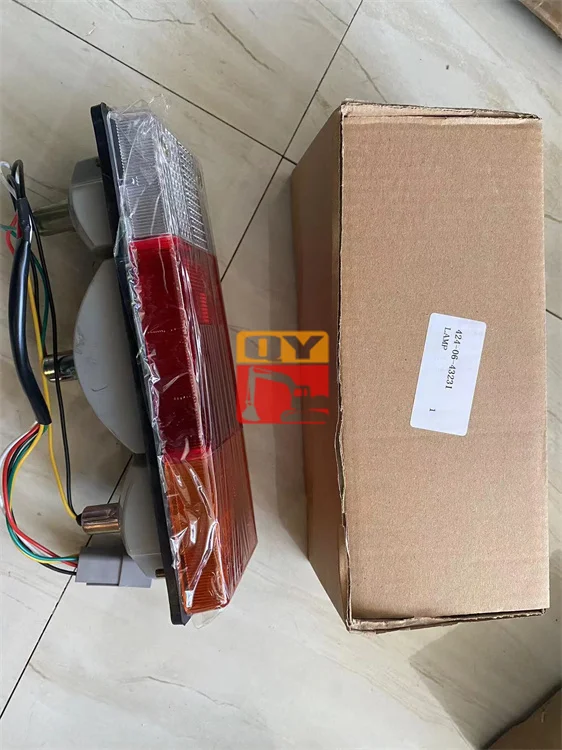 424-06-43221 Оригинальная лампа для фронтального погрузчика OEM WA380 WA430 WA470 WA480 4240643221