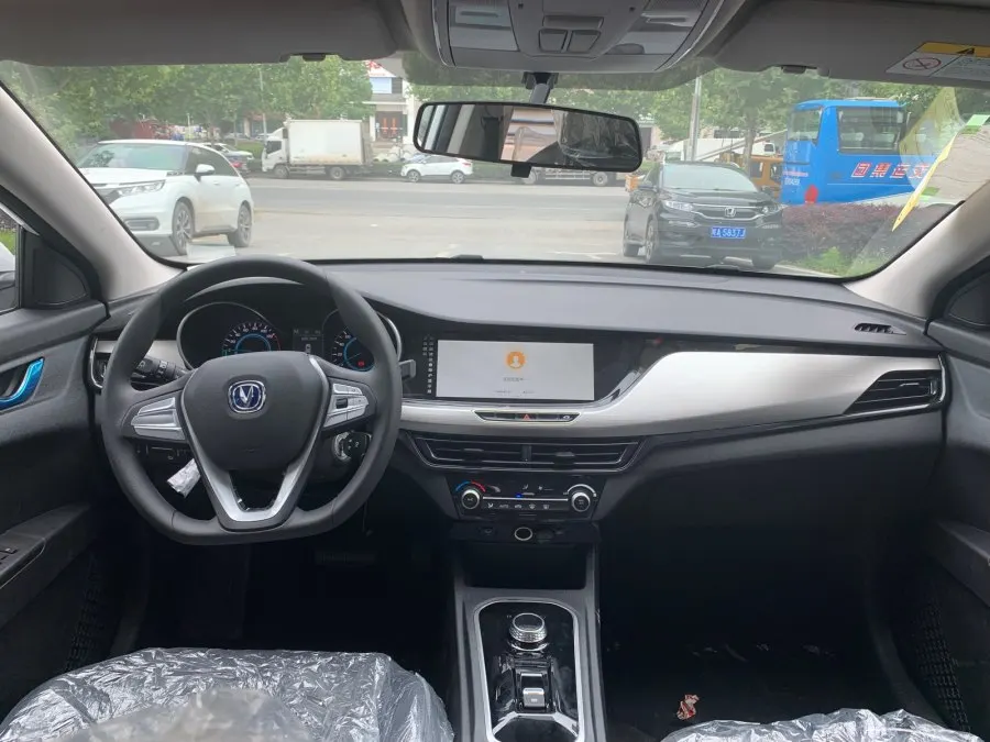 Оптовая продажа Changan Eado New Energy 2022 EV460 Zhixing онлайн назначение литий-железо-фосфатная батарея 405 километров