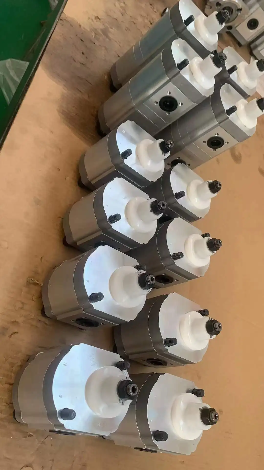 Factory supply Deutz BF6M1013 Engine 0510515323 01174120 AZPF-11-011LCP20MB-S0007 gear pump