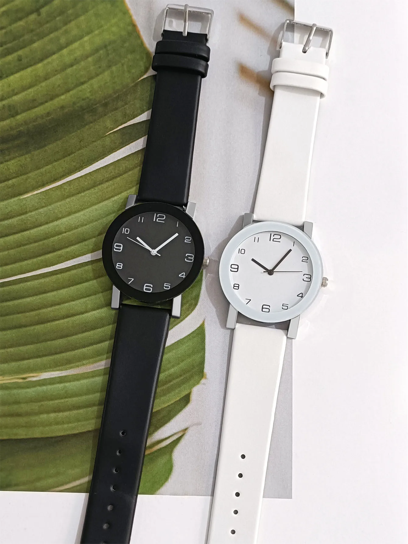 WJ-11103 New Trend Fashion Simple Women Stained Glass Personslity Couple Watch High Quality Leather Strap Quartz Watches Accept