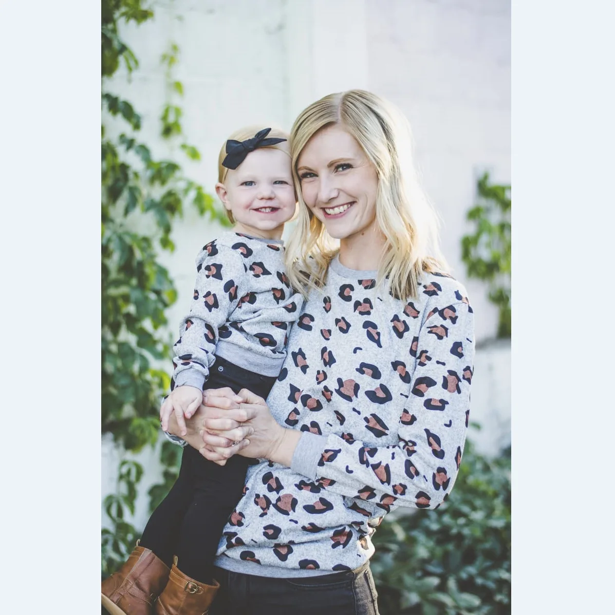 
Mommy And Me Clothes Long Sleeve Leopard Print Family Look Mother Daughter T-shirt Knitted Mom And Daughter Clothing 