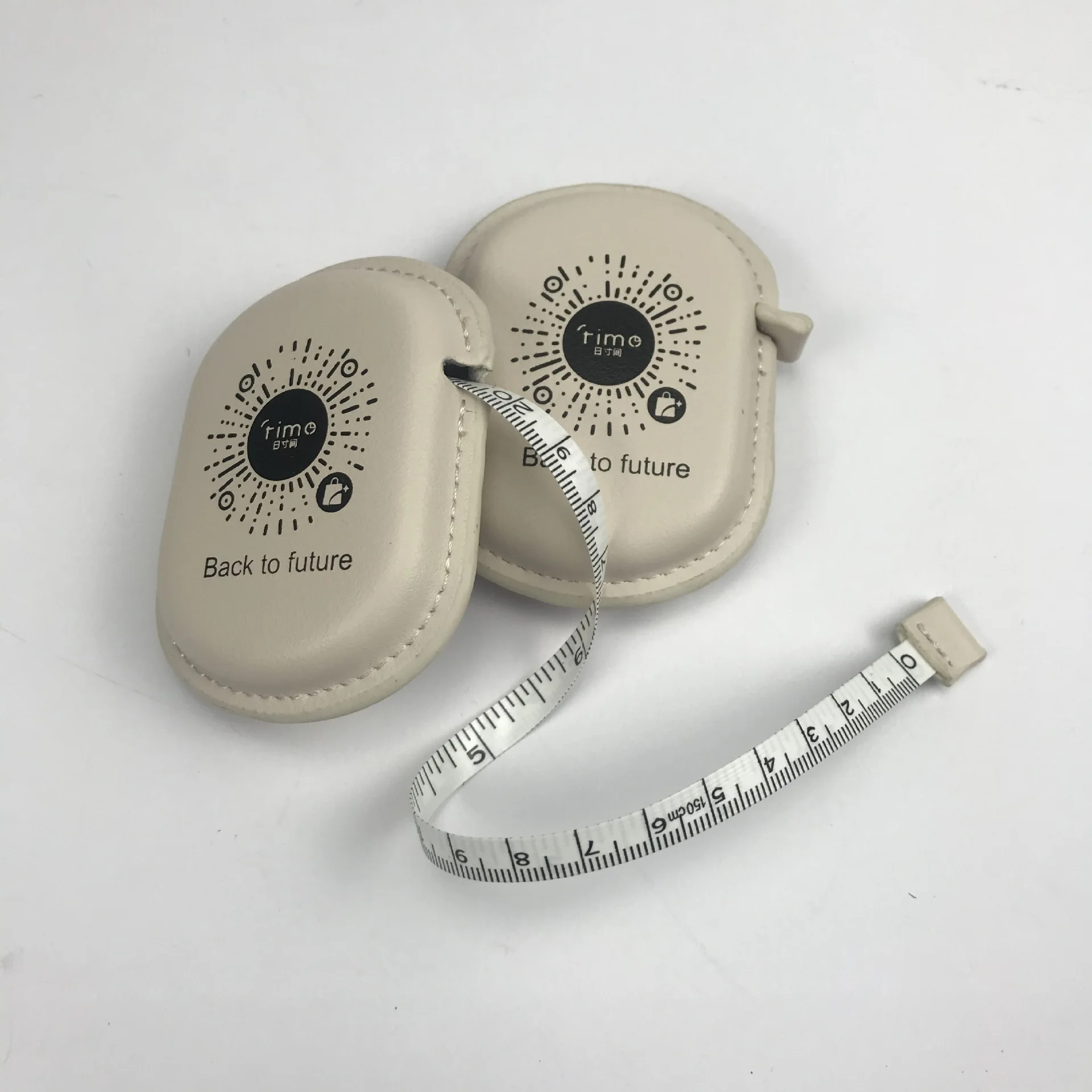 Custom white black brown leather cover oval shape measuring tape 1.5 Meter with handing loop