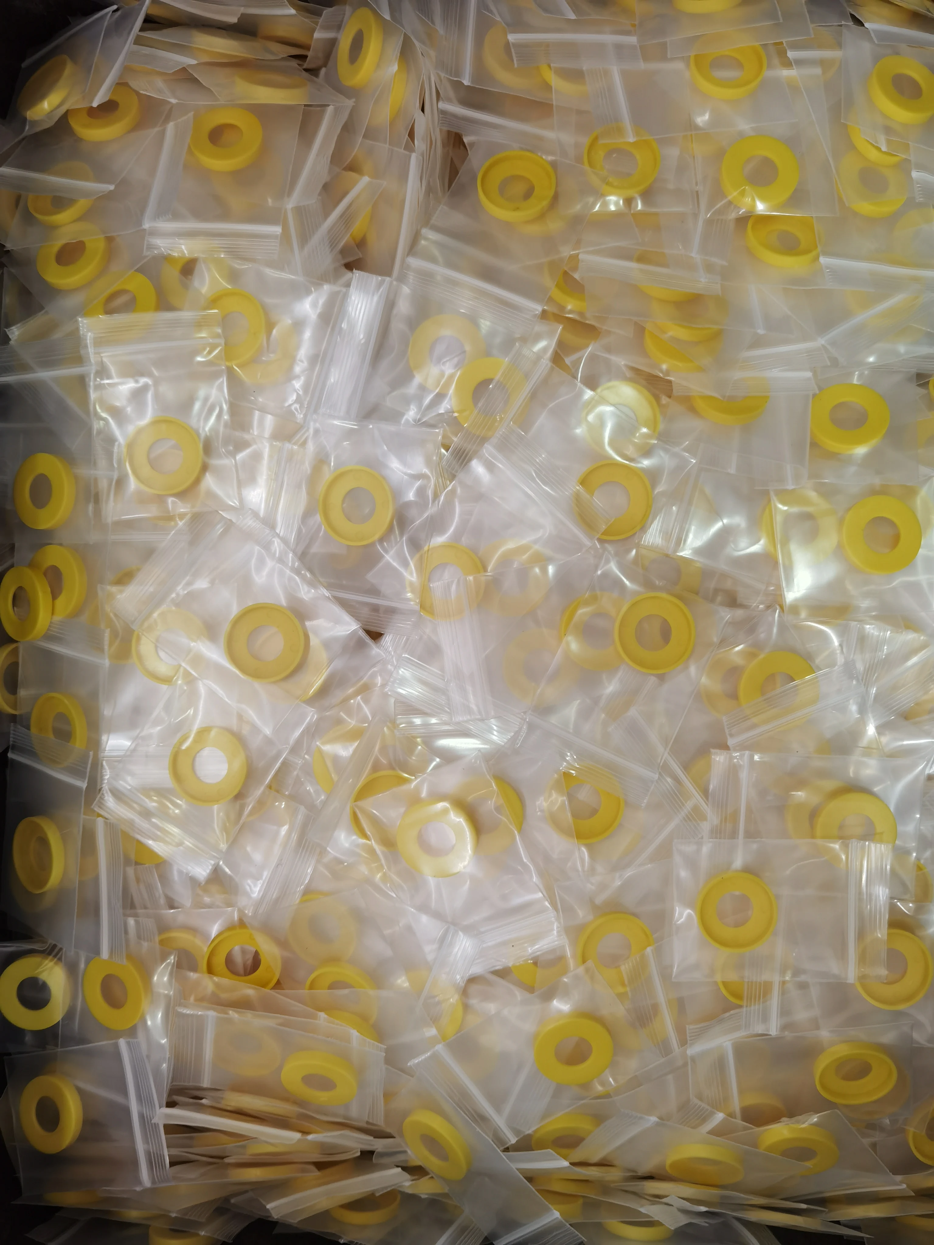 Customize boardgame  plastic game pawns PVC or ABS material game miniature base ring