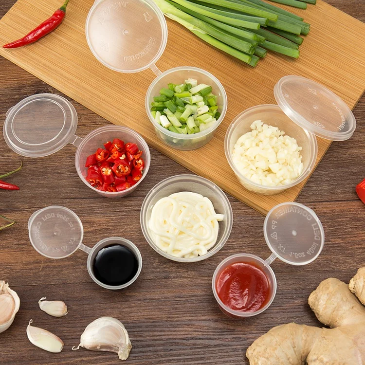Hot selling different size have lid clear pp disposable mini plastic cup for sauce
