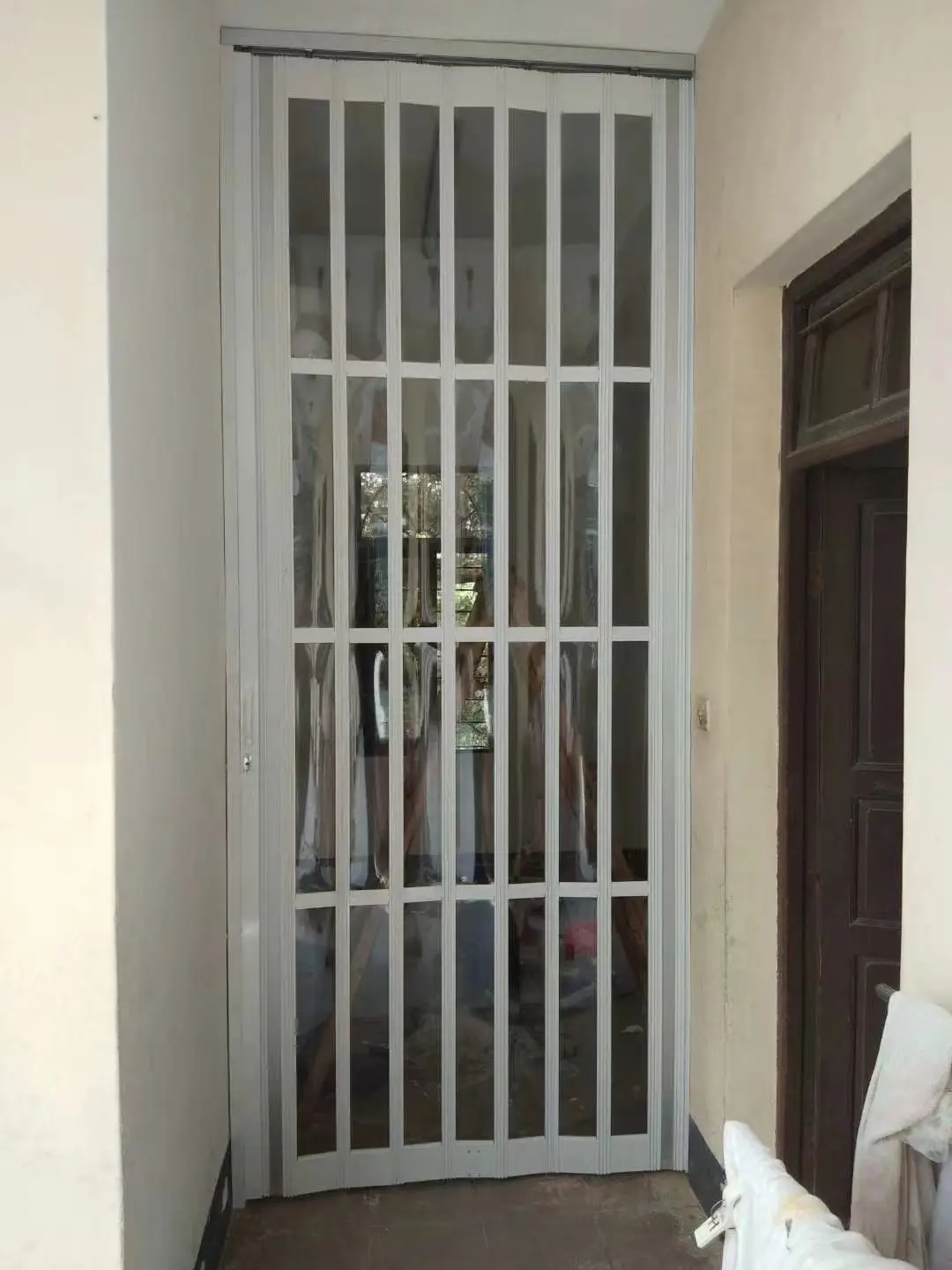 Provincial Automatic Polycarbonate Folding Door Modern Design PVC and Plastic Accordion Folding Screen Wholesale