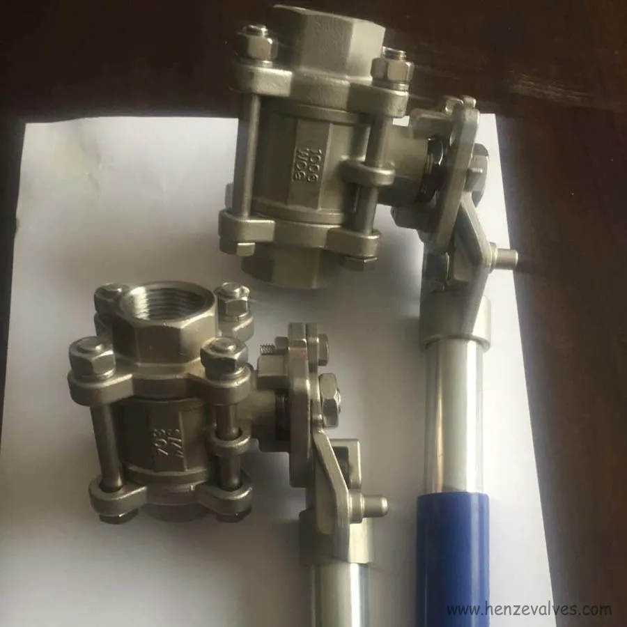 1000WOG Threaded Deadman Ball valve with spring return handle for self closing 2 or 3 piece body