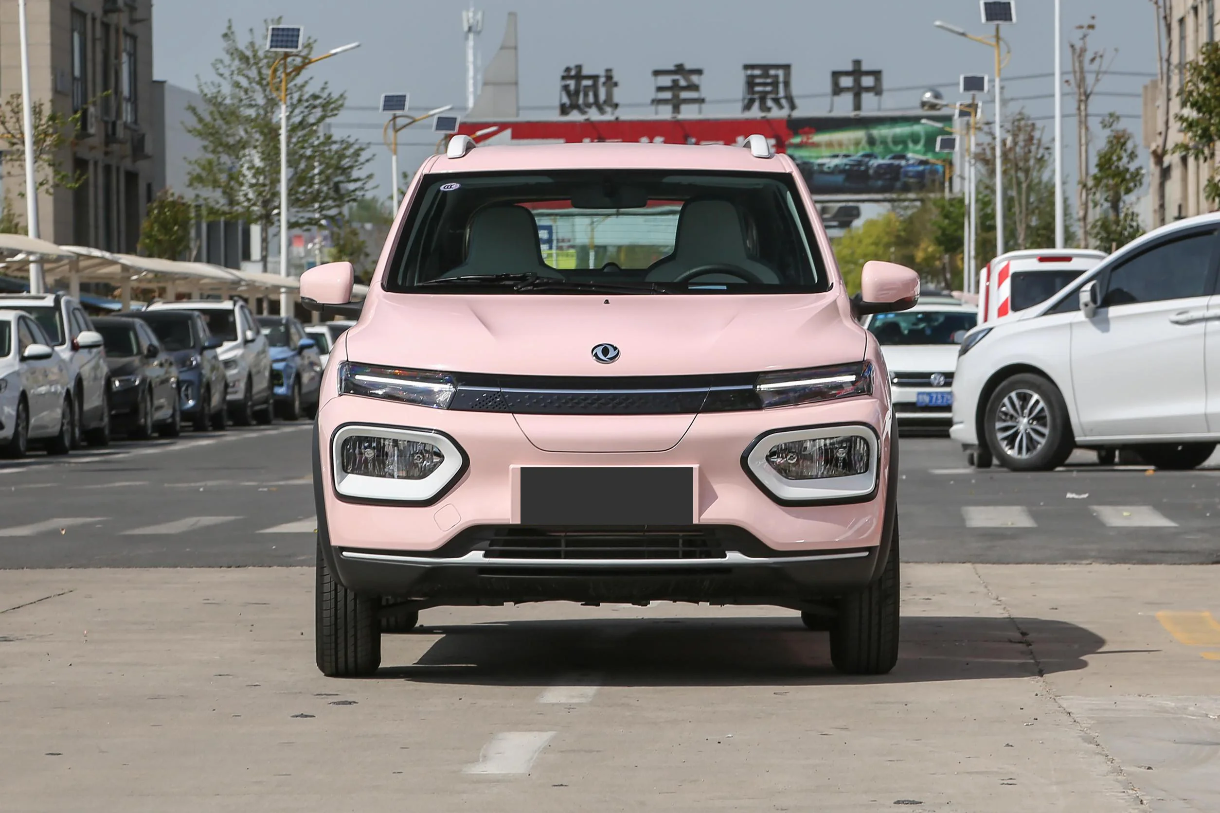 Buy Small Electric Cars Dongfeng Nano Box Small SUV 5-Door 4-Seat SUV 201KM Long Range Cheap Electric Cars From China