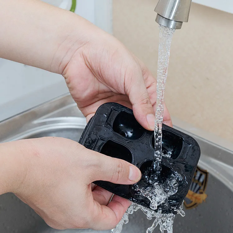 Wholesale 4 Unit 3d Skeleton Silicone soft Ice Cube Mold Jello Tray Mould Silicone