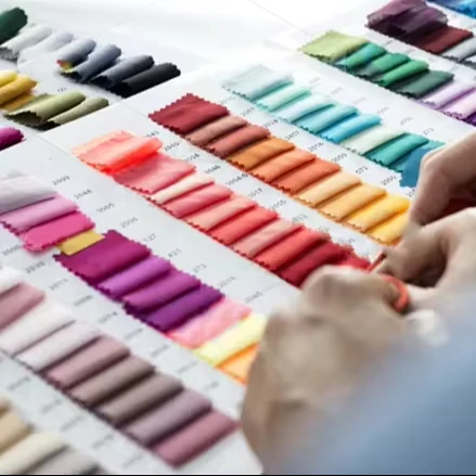 Customized Wholesale Solid Color Malaysian Hijabs Women Turban Scarf Pearl Chiffon Bubble Long Hijab