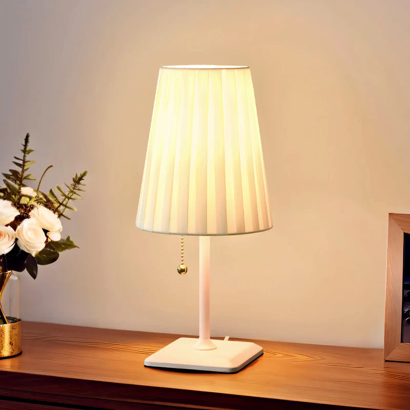 Classic Pleat White Linen Fabric Vintage Tapered Empire Lampshade E27 Square Metal Base Pull Chain Switch Bedside Table Lamp