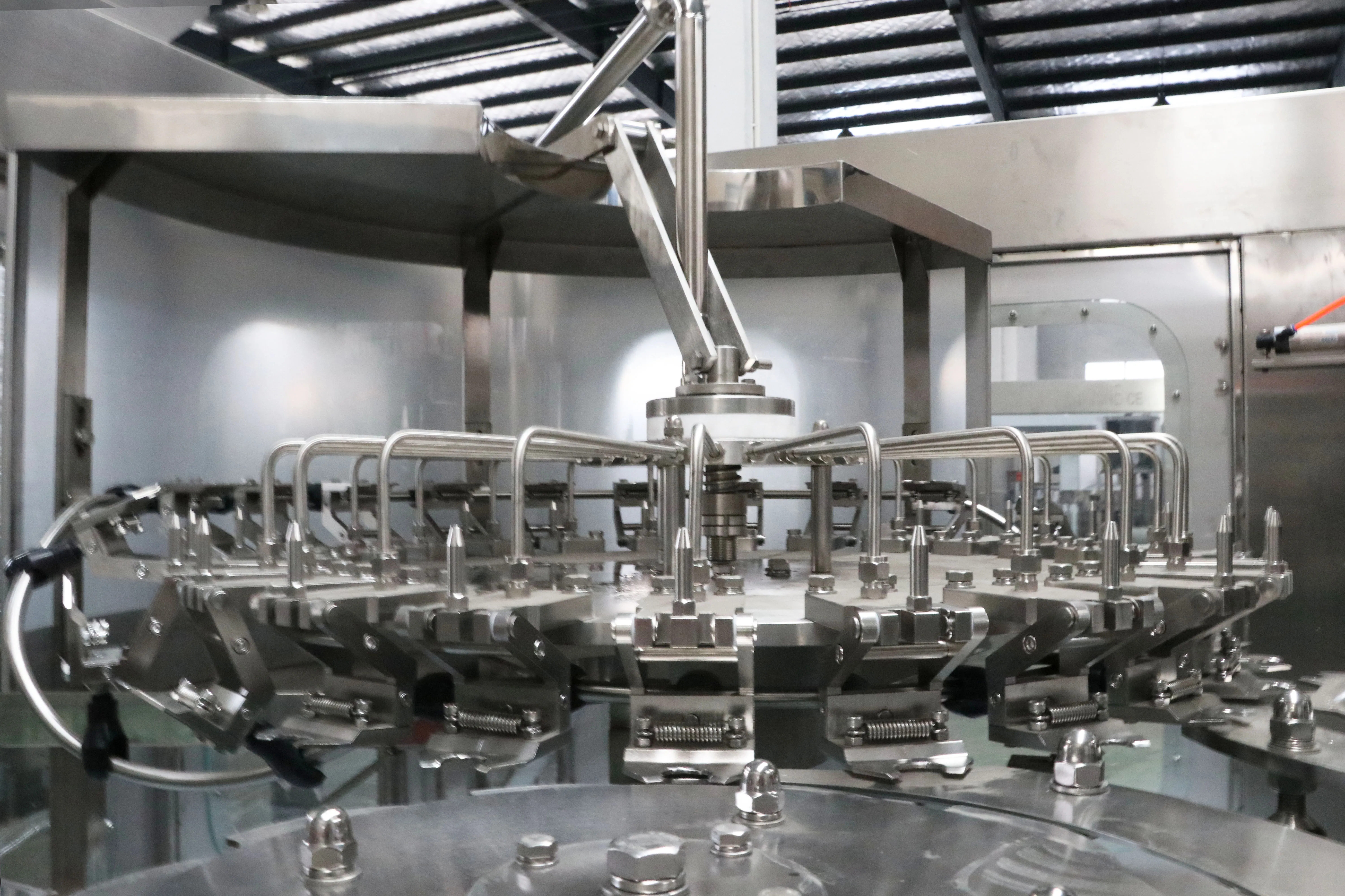 Carbonated Glass Bottle Beverage Making Machine Alcohol Vodka Bottling Machine