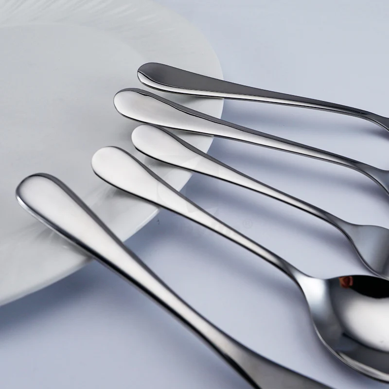 Custom 5 PCS Cutlery Spoon Fork Knife Stainless Steel 304 Silverware Set with Round Thick Handle for Restaurant