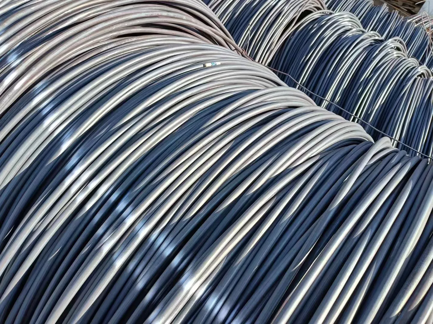 Manufacturers wholesale distribution steel wire 1008 carbon steel wire rod 5.5mm 6.5mm hot rolled wire rod Q195 SAE1008