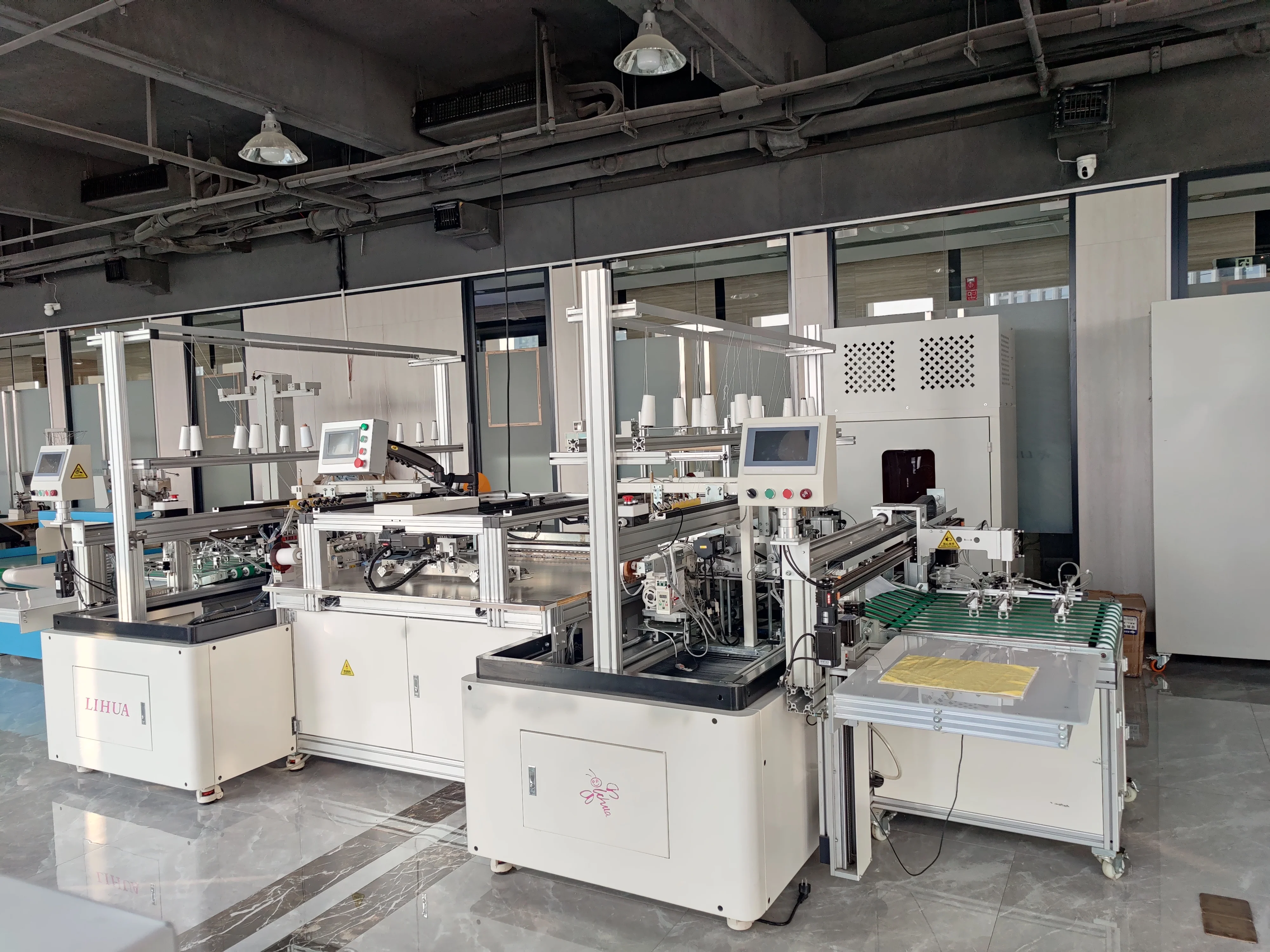 Lihua automatic microfiber towel production unit 5000r/min cloud rail suction cup material retrieval towel making machine