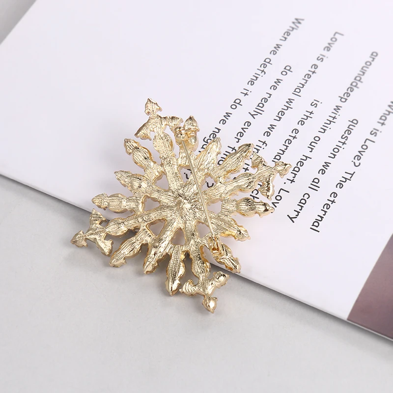 Weiman Jewelry Factory Price Sale Gold or Silver Plated Crystal Rhinestones Cross Alloy Brooches for Women or Wedding