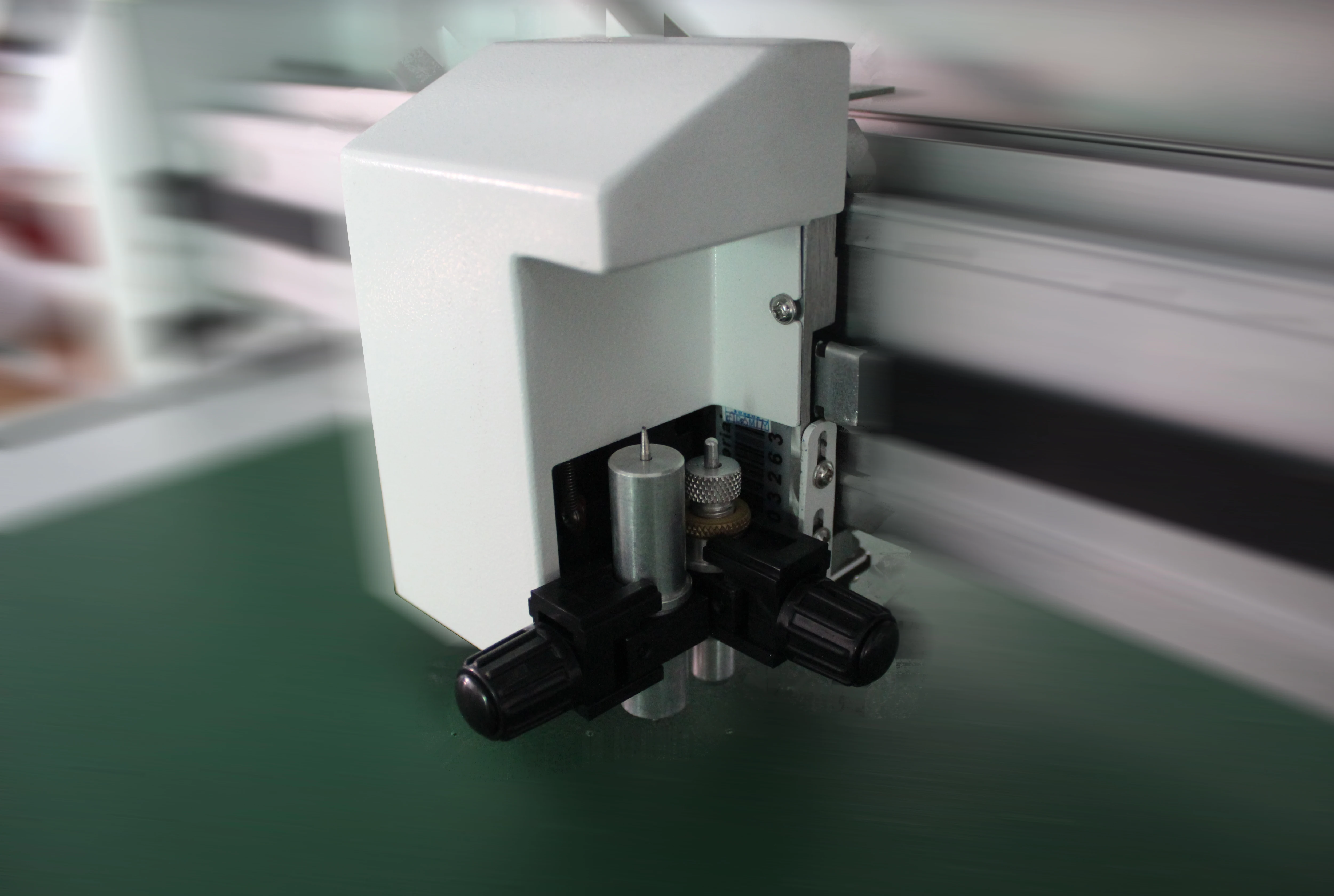 factory Flatbed Die Cutter FC4560A  Cutting and Creasing Cardboard & Sticker vinyl cutter machine