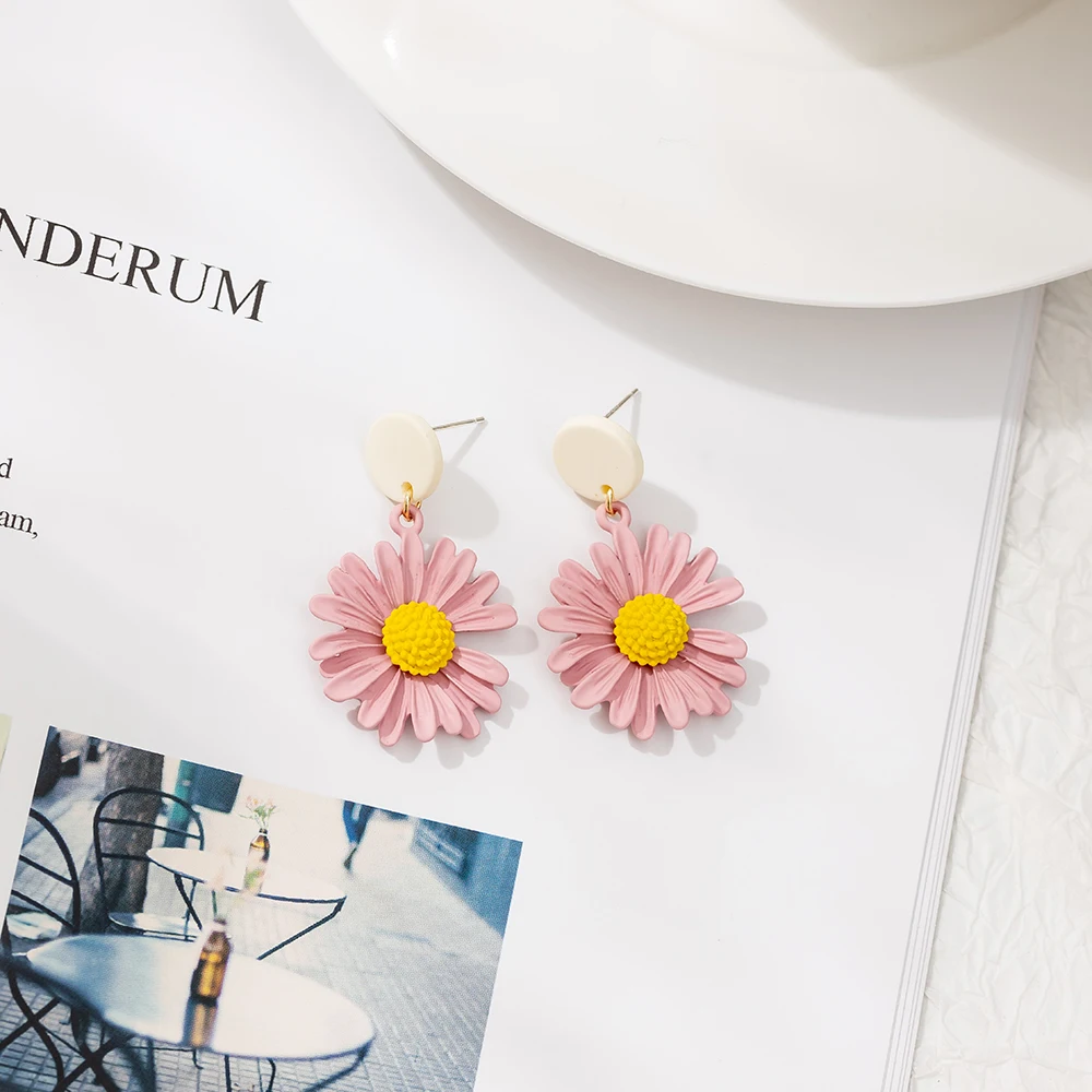Fashion Color Rose Pink Daisy Flower Stud Earring Boho Jewelry Women Matte Rubber New Craft Flower Lightweight Earrings