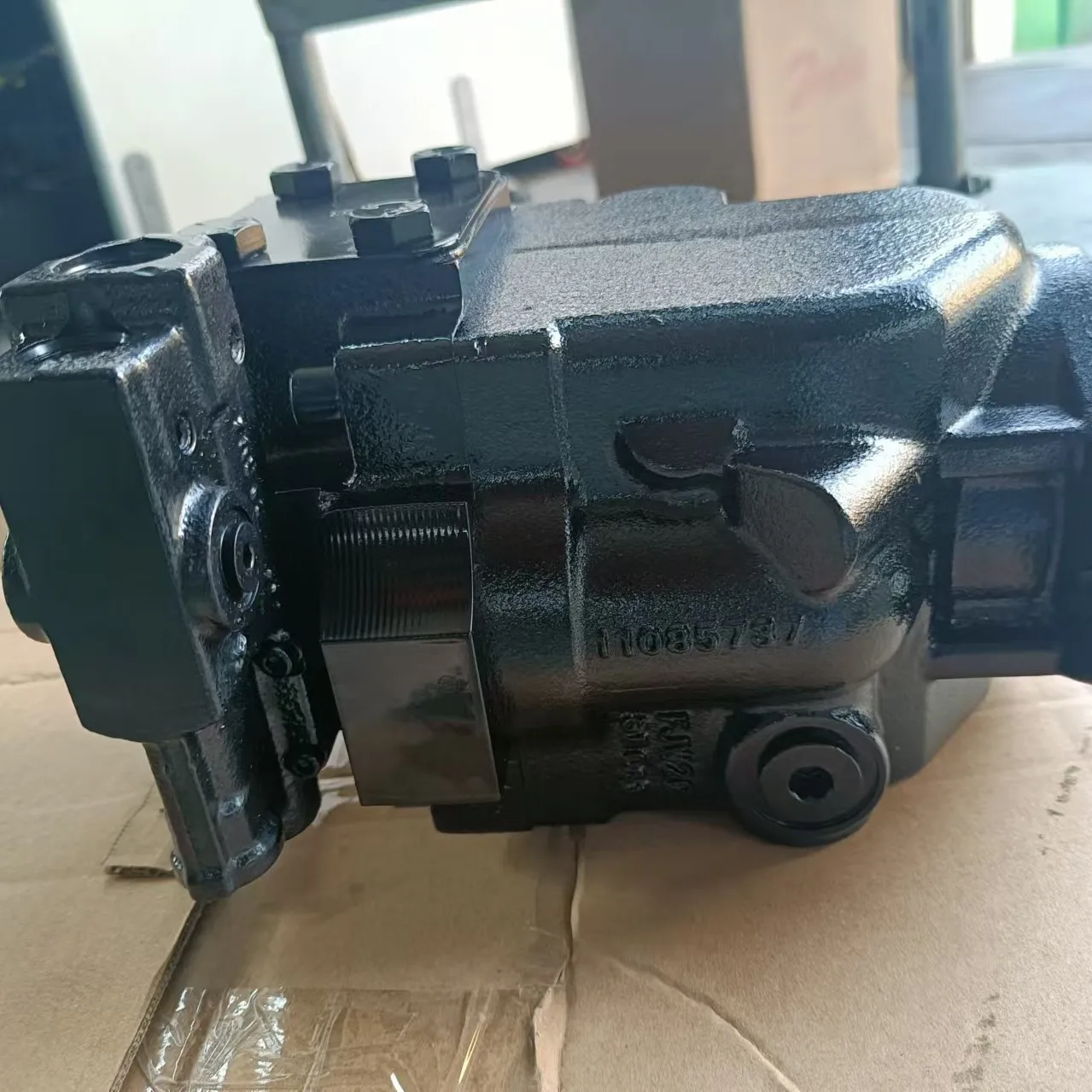 JRRS60BLS2520NNN3C3REA8NNNNJJJNNN гидравлический насос от Danfoss в наличии