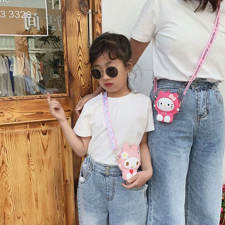 2021 Latest Design Crossbody Purse For Kids Girls Cute Carteras De Silicona Lovely Personajes Girls Bag Toy Wallet Keys Holder