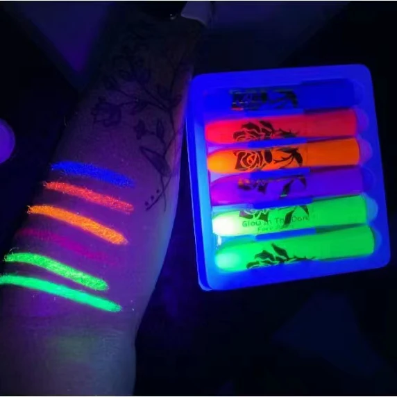 Wholesale Rainbow Glitter Glow-in-Dark UV Face and Body Paint Stick for Halloween Makeup Neon Neon Crayon