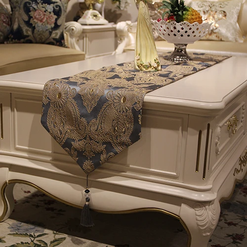 Modern Style Custom Polyester Roll Table Runner For Home Hotel Banquet Decoration