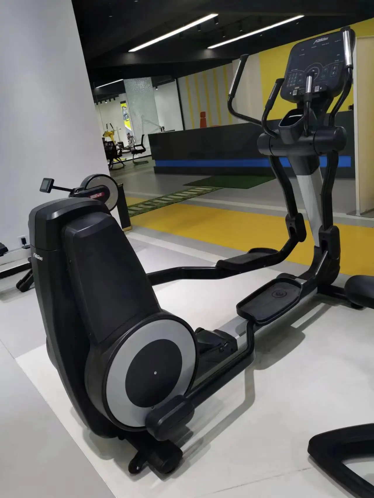 Professional Elliptical Trainer Cross Trainer Flywheel Elliptical Trainer Gym Elliptical Machine For Aerobic Training