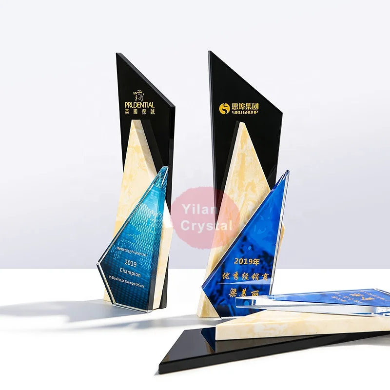 New Design Blue Crystal Wooden Award Trophy For Personal Care Crystal Trophy