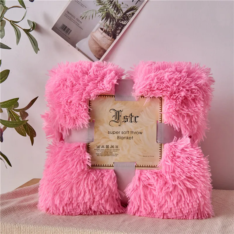 Factory Wholesale Price 100% Polyester Large Plush Fleece Throw Blanket Solid Soft Blanket Throw