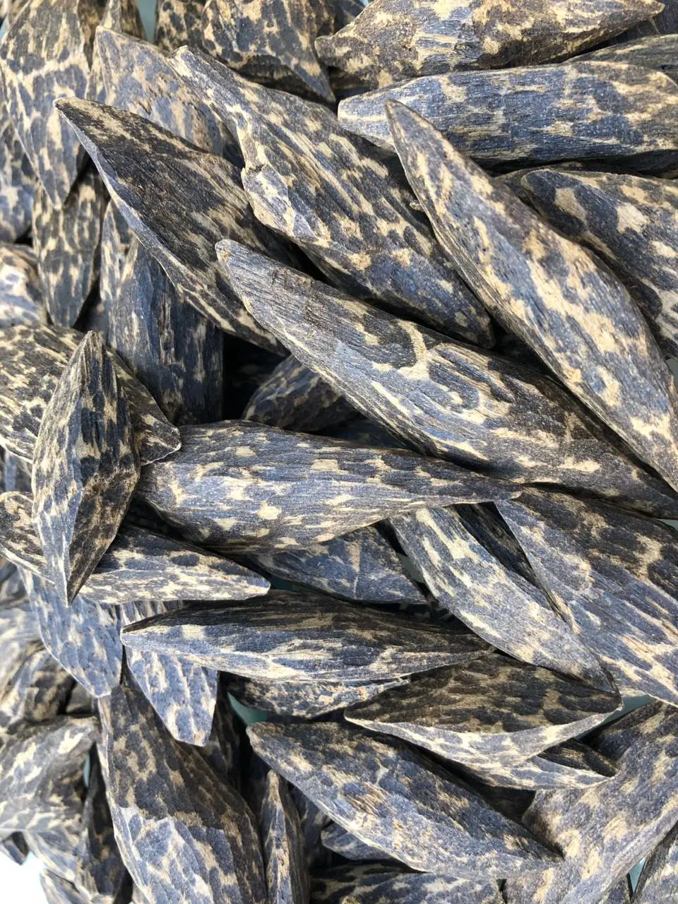  Дешевые и высококачественные вьетнамские духи Sanai Oud Agarwood чипсы марука ароматные Арабские