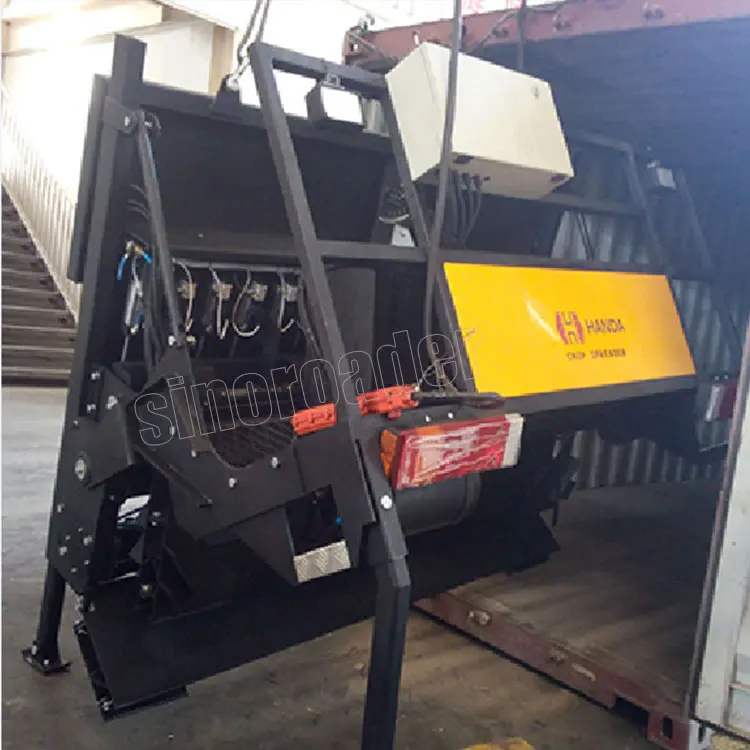 Chip spreader machine 4 M sand and gravel spreader for sale