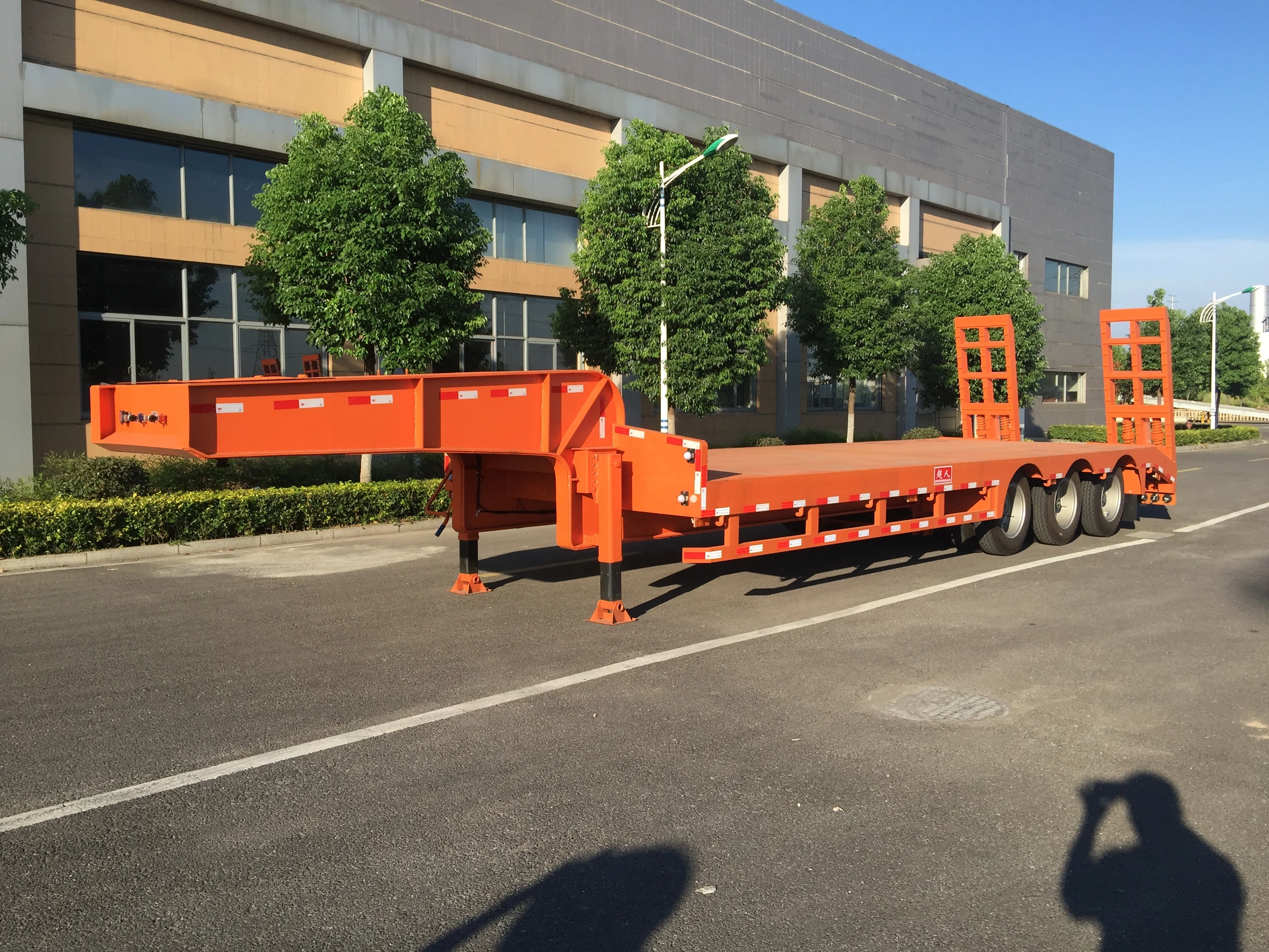 Тяжелый полуприцеп с гусиной шеей низкорамный полуприцеп 60 или 80 тонн