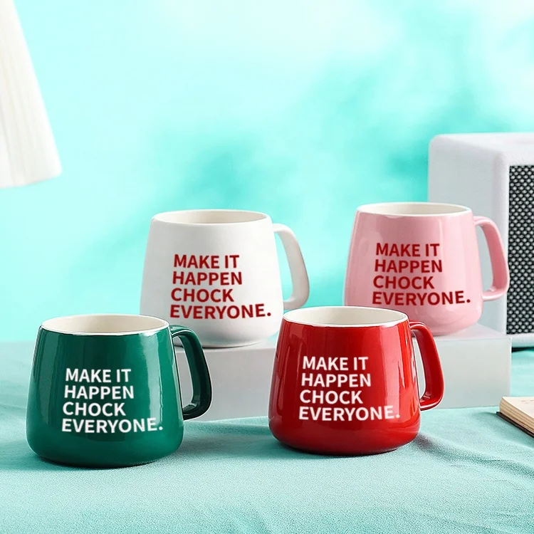 Short and Plump Colored Ceramic Mug Coffee Cup with Lid and Spoon Customized Logo Flat Bottom for Heating Beautiful Drinking Cup