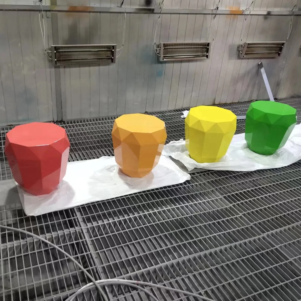 Modern garden display metal art furniture mall street diamond table chair statue home yard decor stainless steel urban sculpture